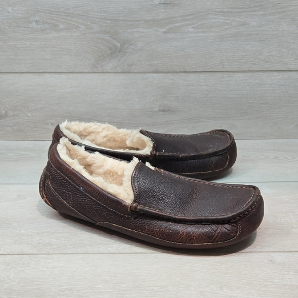 Ugg Australia Men's 5379 Leather Loafers Moc Slippers Insulated Lining Shoes 12 - Picture 1 of 12